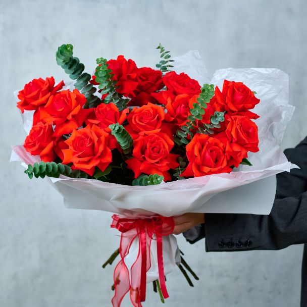 Букет из 15 французских роз (красный)