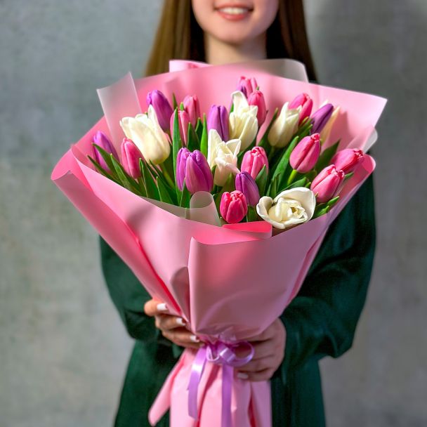 Букет из 25 тюльпанов микс